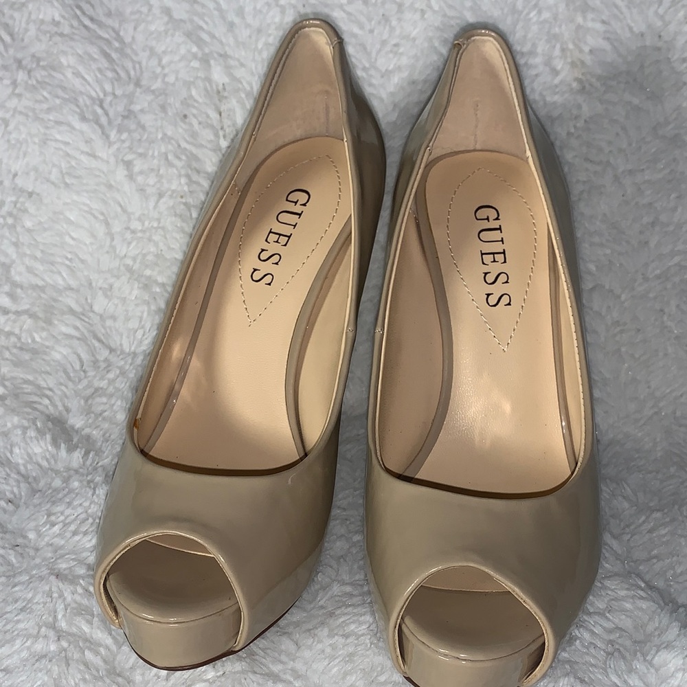 Guess Women's Beige Peep Toe Heels - Picture 3 of 7